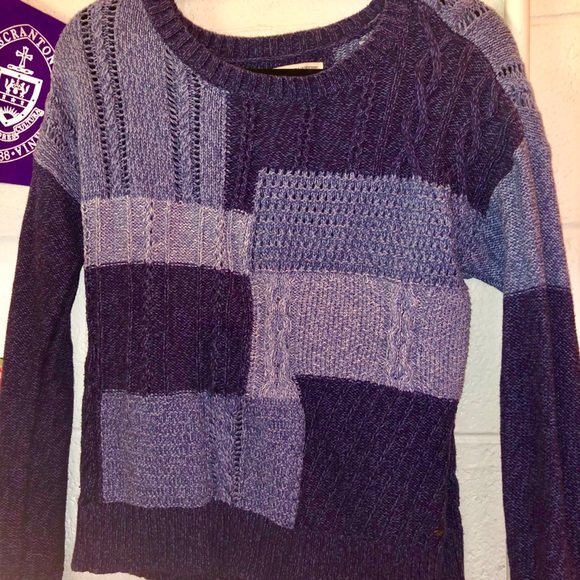 American Eagle Patched Sweater - Picture 2 of 4